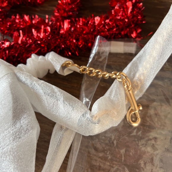 COACH Heart Crossbody In Signature Canvas With Heart Cherry Print NEW - Picture 7 of 14